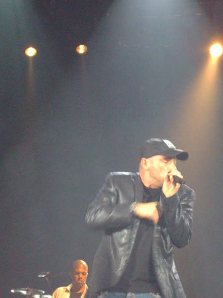 photo 02. Eros in concert_Roma 28 Aprile 2006.jpg